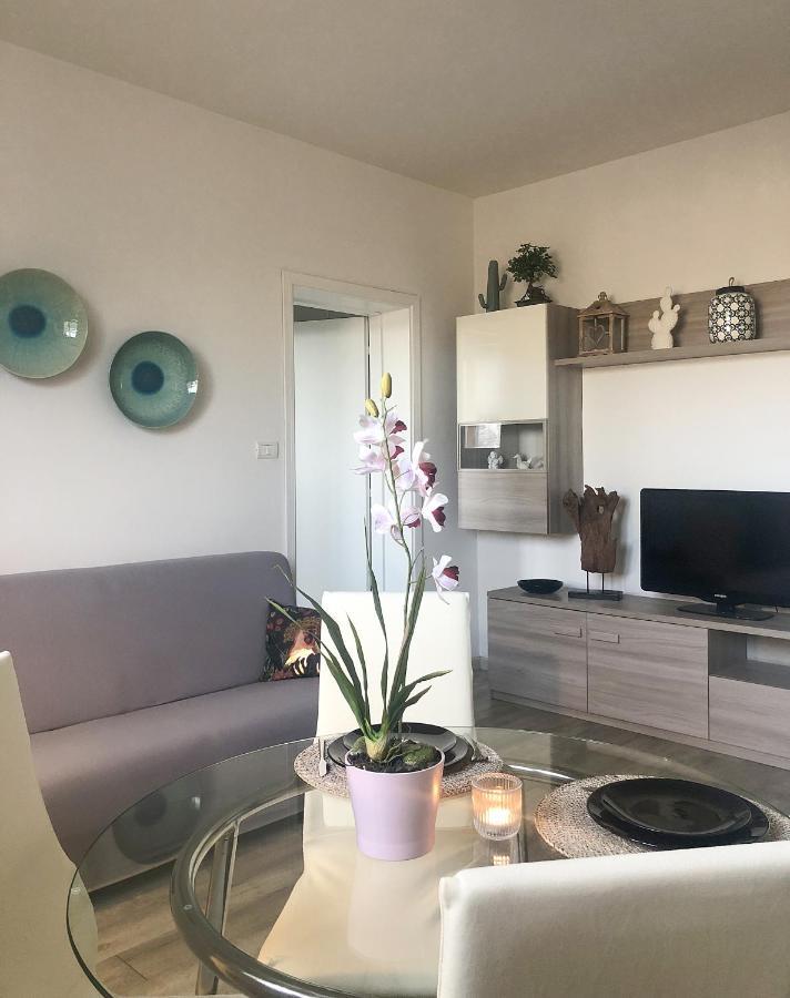 Familybo Apartments Bologna Delight - Front Station エクステリア 写真