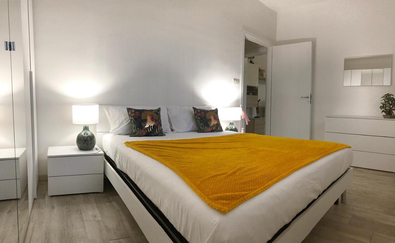 Familybo Apartments Bologna Delight - Front Station エクステリア 写真